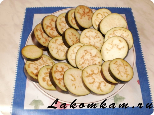 Блюдо из овощей Баклажаны с помидорами и сыром