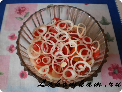 Салат Из помидоров с луком