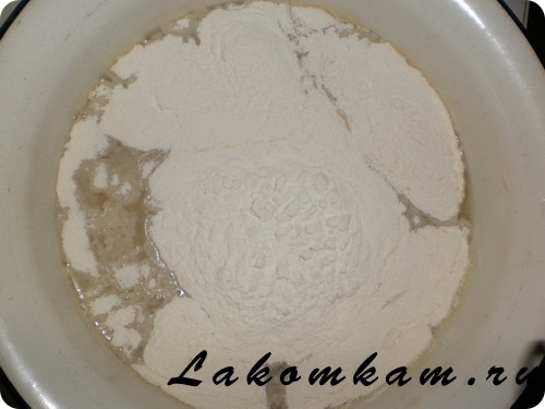 Выпечка Пирог с капустой и фаршем