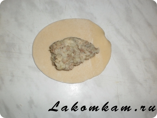 Мучное блюдо Чебуреки с картошкой и печенью