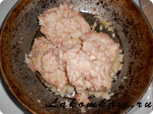 Мучное блюдо Дрожжевые блинчики фаршированные мясом