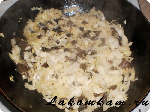 Блюдо из овощей Капуста тушёная с фасолью и грибами