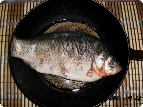 Блюдо из рыбы Карась под майонезом