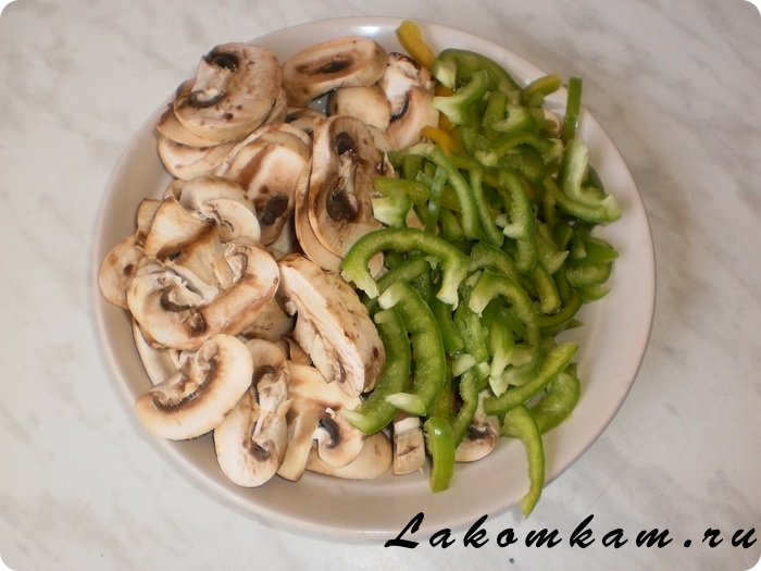 Овощное рагу с грибами и цветной капустой