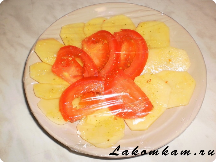 Картошка с помидорами