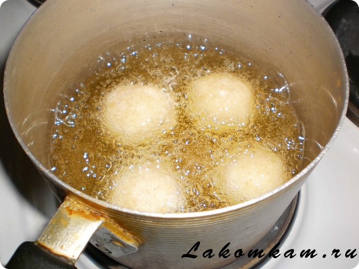 Картофельные крокеты с перепелиными яйцами