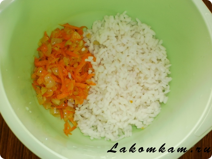 Кабачки фаршированные рисом и овощами