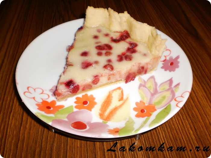 Пирог с лесной ягодой