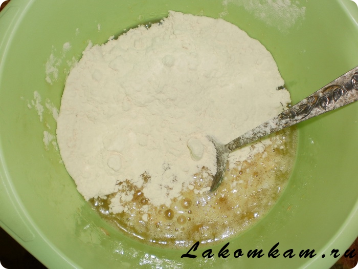 Овсяный пирог с изюмом Овсяный пирог с изюмом