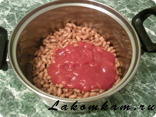 фасоль с беконом и чесноком