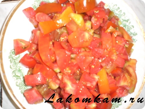 Заготовка Баклажаны с морковью в томатном соусе