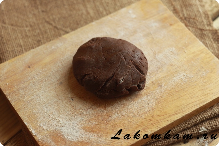 Шоколадное печенье с интересными орнаментами