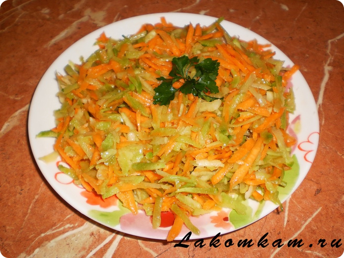 Салат из маргеланской редьки с морковью