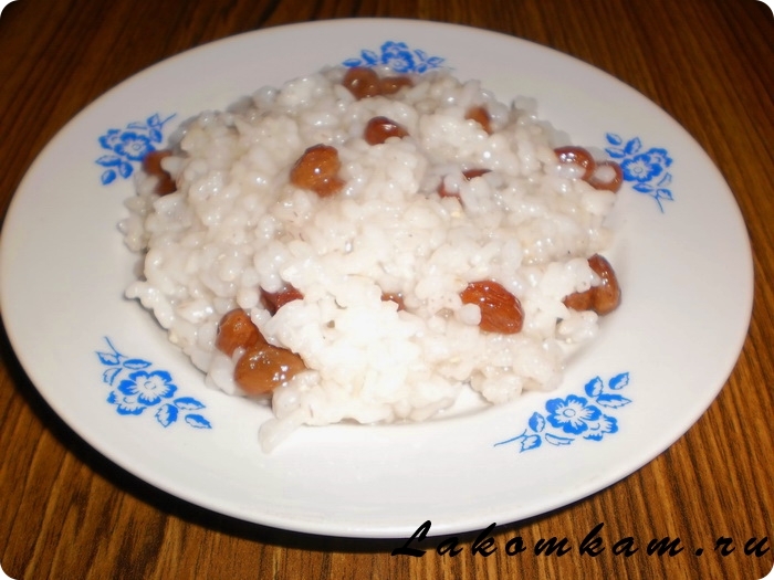 Рис с изюмом в мультиварке